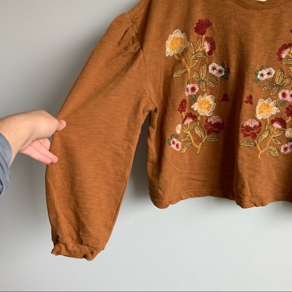 ✨ Blu Pepper Embroidered Puff Sleeve Sweater Top M - Picture 3 of 8